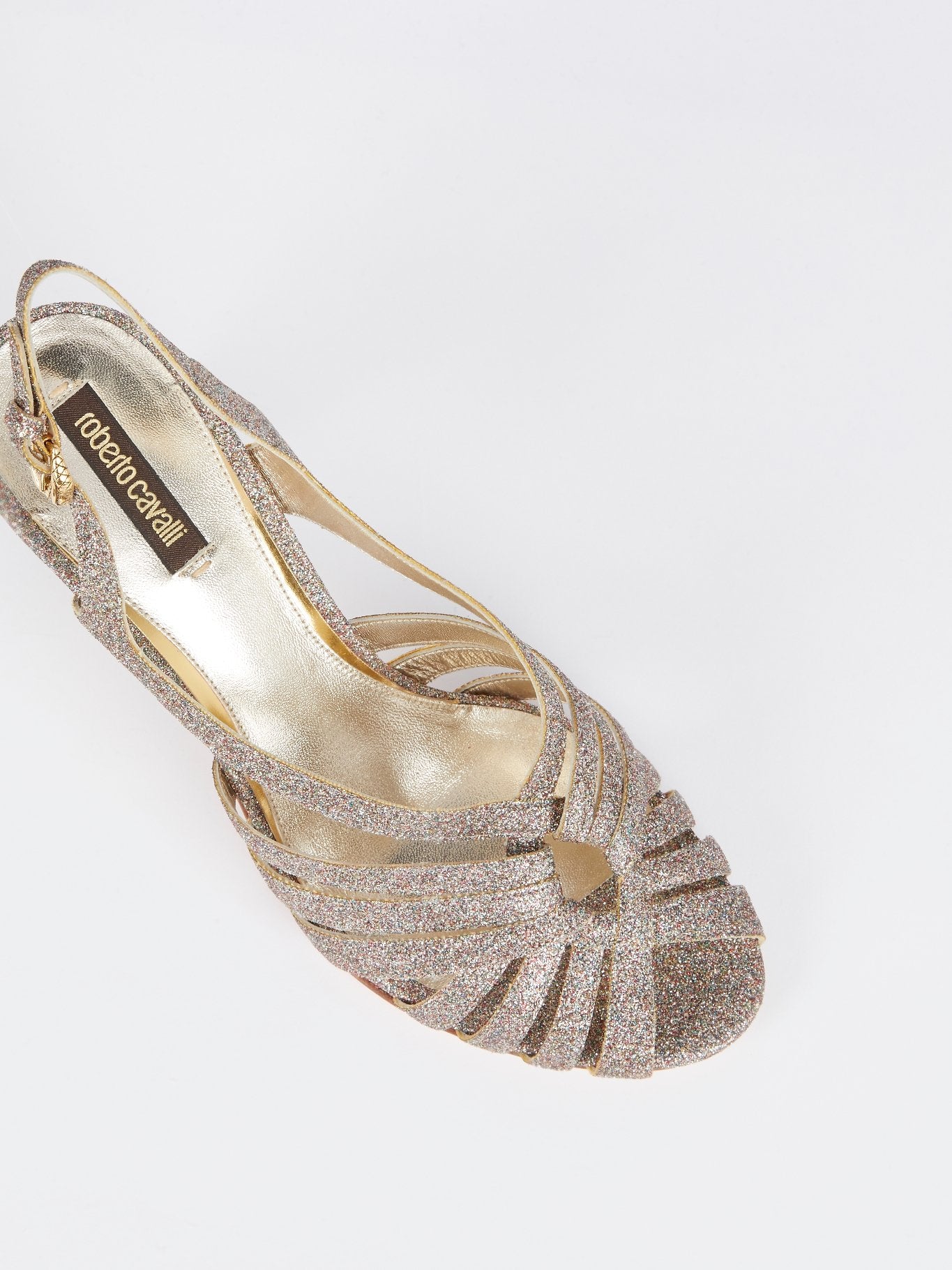 Блестящие босоножки с ремешком на пятке