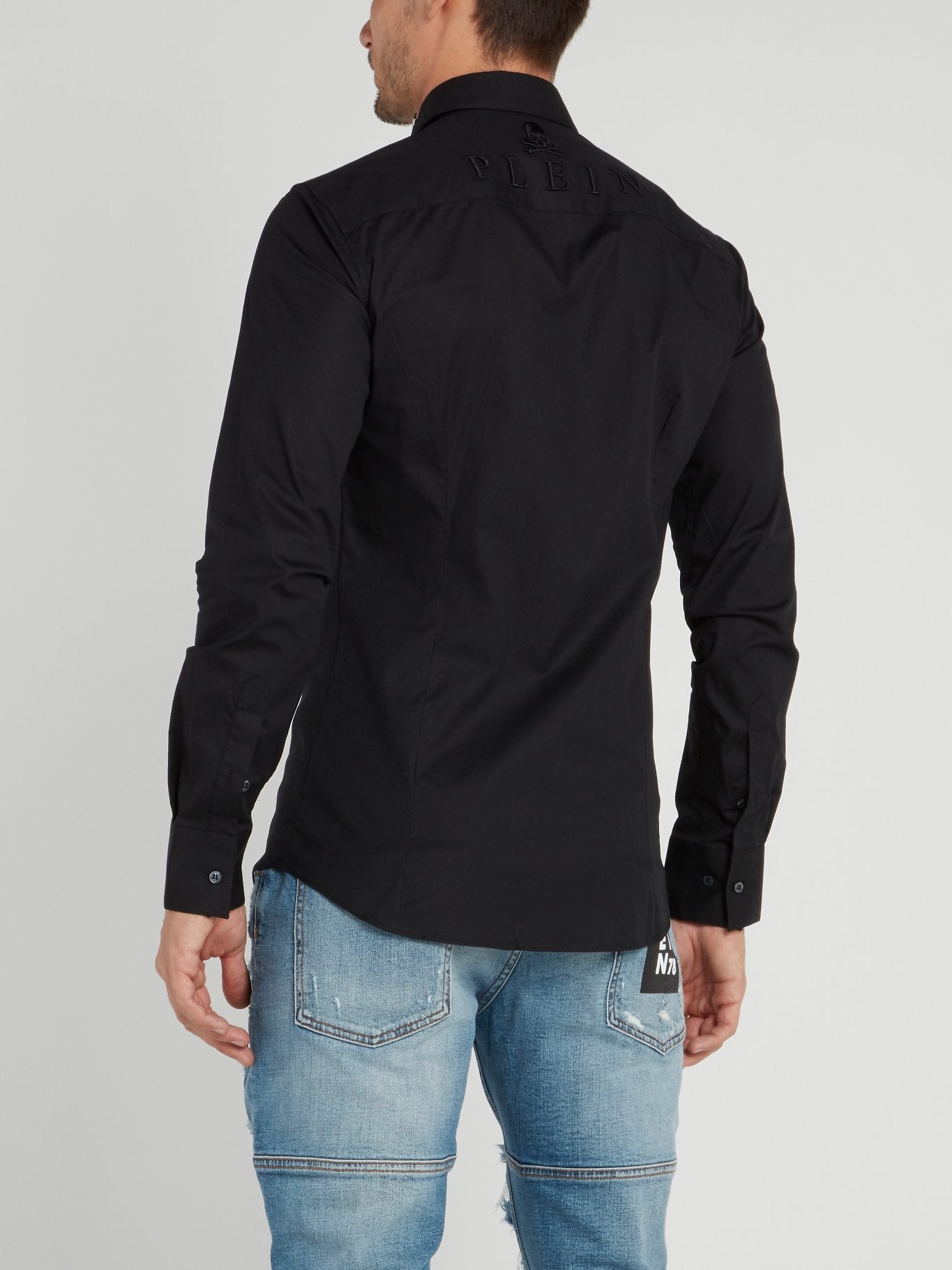 Черная рубашка с длинными рукавами с отделкой на воротнике